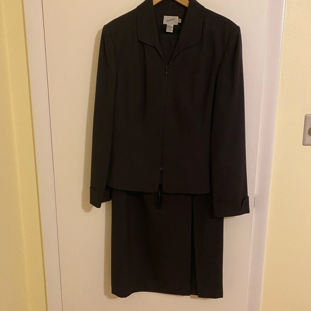 Jacqueline Ferrar three piece black suit